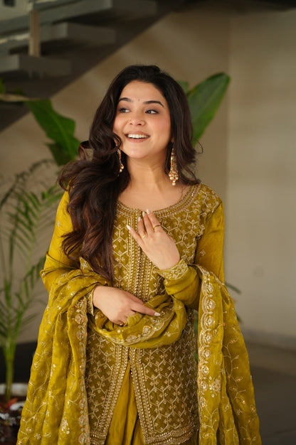 Fendy Fabric Sharara Suit with Rich Beads & Zari Embroidery – Ready to Wear Festive Collection (2025)