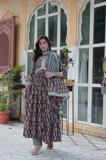 Pure Cotton Kurti Pant Dupatta Set | Coffee & Green | Ethnic Luxe