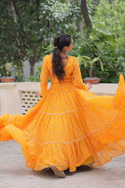 Bandhej Print Navratri Lehenga Choli with Gamthi Embroidery & Gotta Patti Lace – 12 Meter Flair (Fully Stitched)