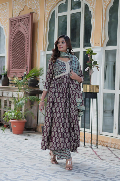 Pure Cotton Kurti Pant Dupatta Set | Coffee & Green | Ethnic Luxe