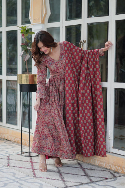 Elegant Red Pure Cotton Kurti Pant Dupatta Set 👜