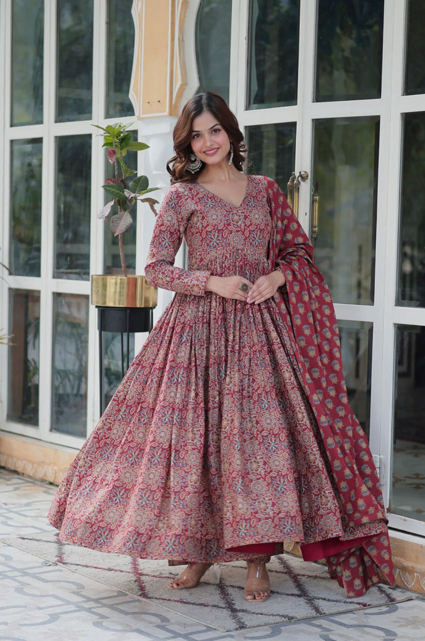 Elegant Red Pure Cotton Kurti Pant Dupatta Set 👜