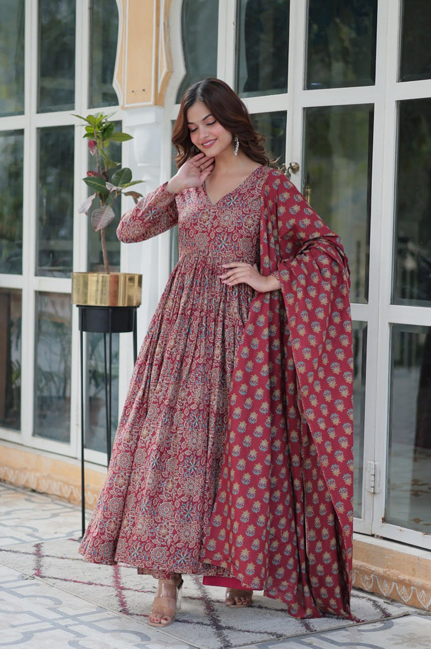 Elegant Red Pure Cotton Kurti Pant Dupatta Set 👜